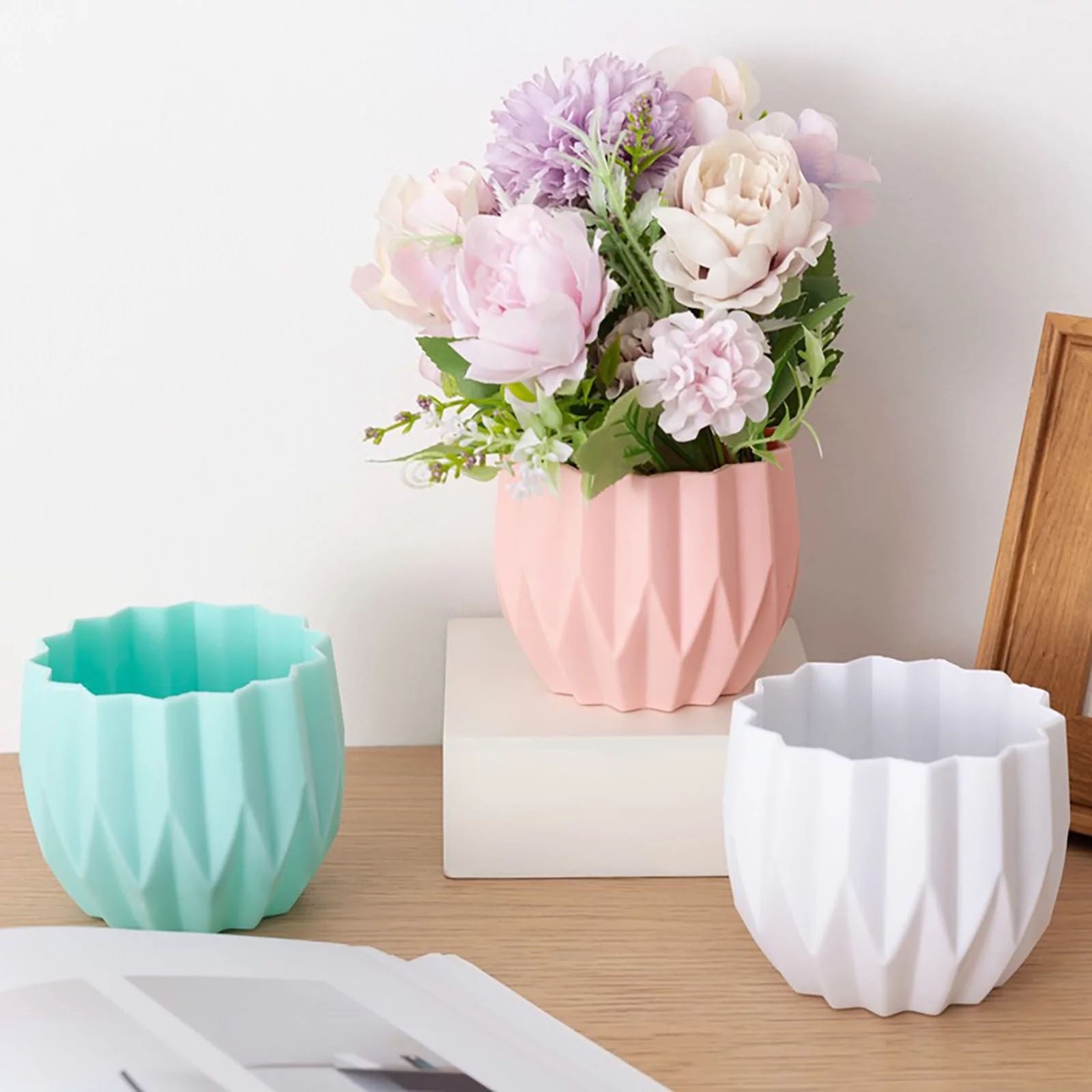 Ljxge Style Striped Plastic Faux Ceramics Flower Pot 2.4 in Modern Round Succulent Pots with Stripe Texture Small to Medium Sized Flowerpot for indoor House Plants and Flowers Herbs