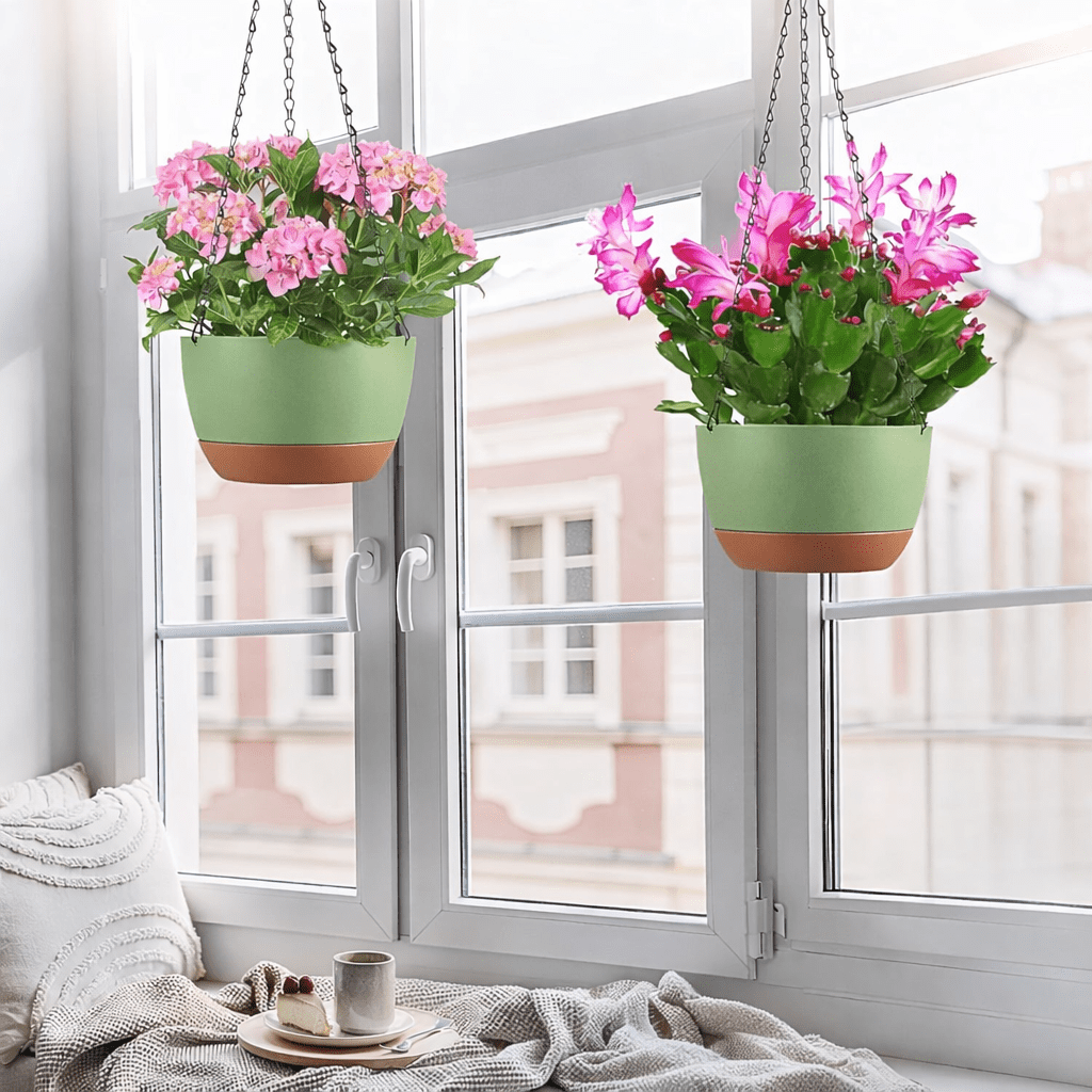Diigabo 3-Pack Self-Watering Hanging Planters with Drainage Hole, 8.3" Flower Pots with Chains & Hooks for Indoor Outdoor Balcony Garden Patio Décor(Green)